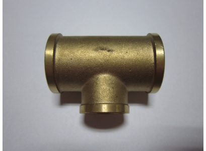 T-kus mosadzný redukovaný 3/4"x1/2"